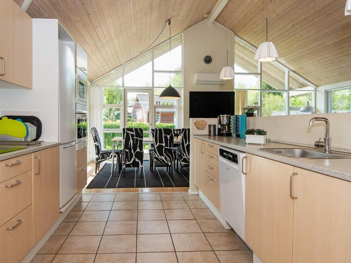 12 Person Holiday Home In Aabenraa Loddenhøj Εξωτερικό φωτογραφία